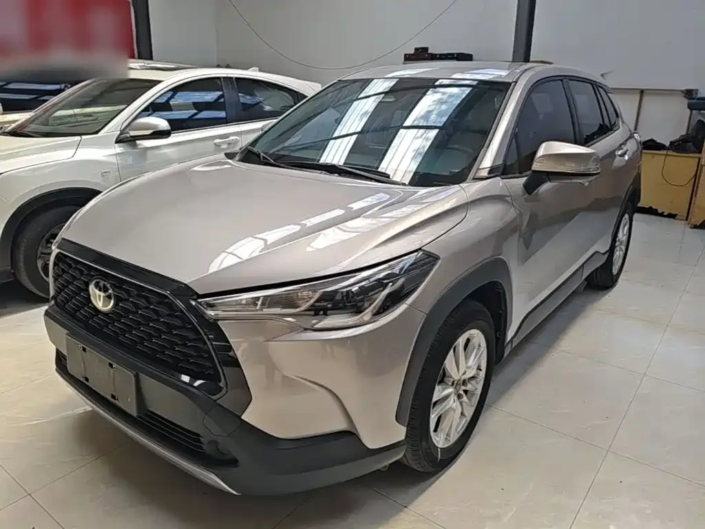 Toyota Corolla Cross — фото 1