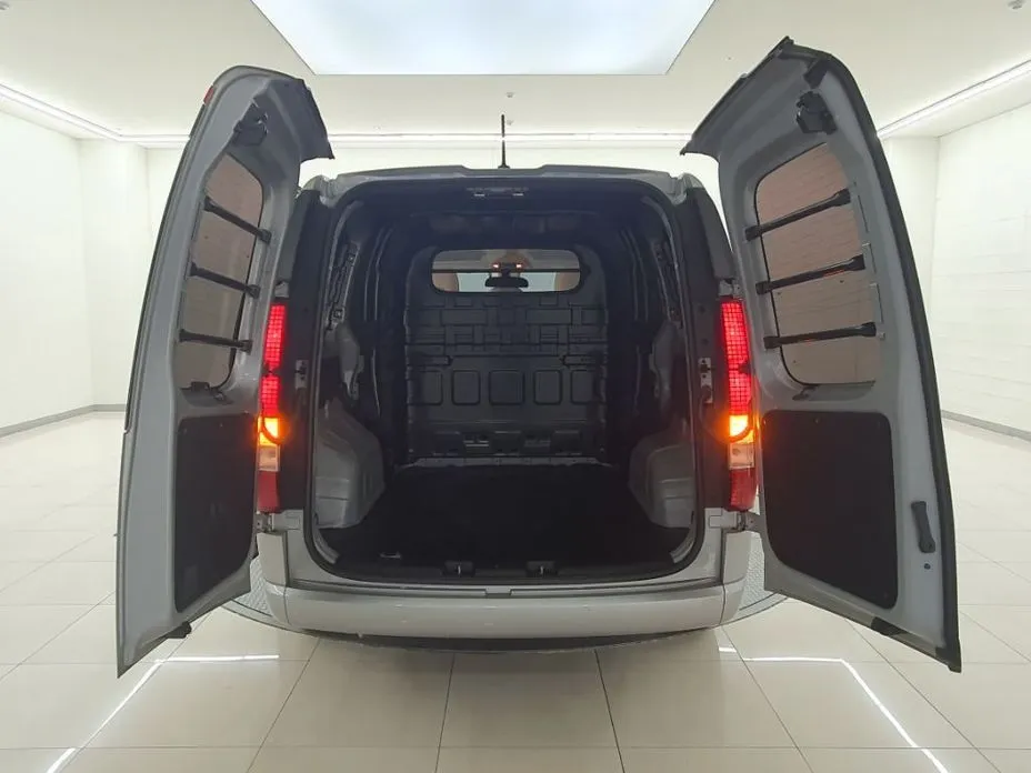 Hyundai Staria — фото 4