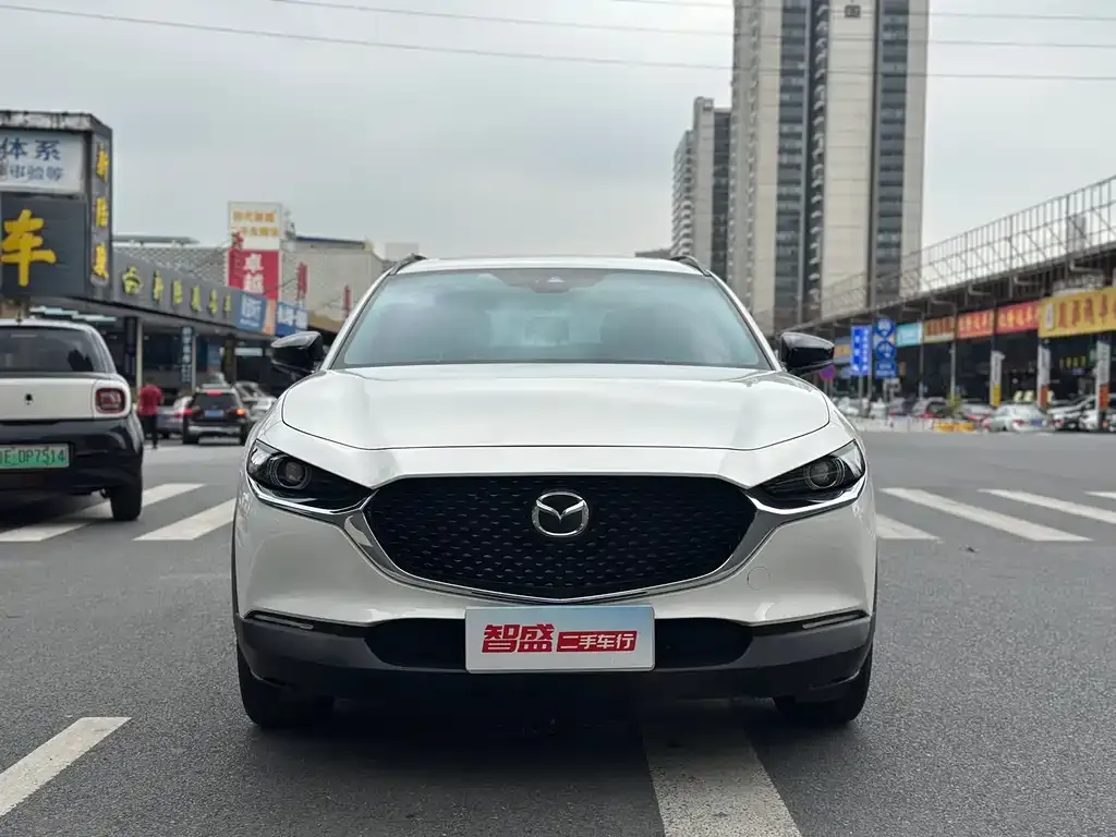 Mazda CX-30 — фото 1