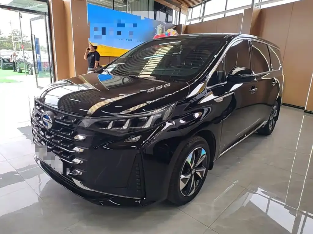 GAC Motor Trumpchi M6 — фото 1