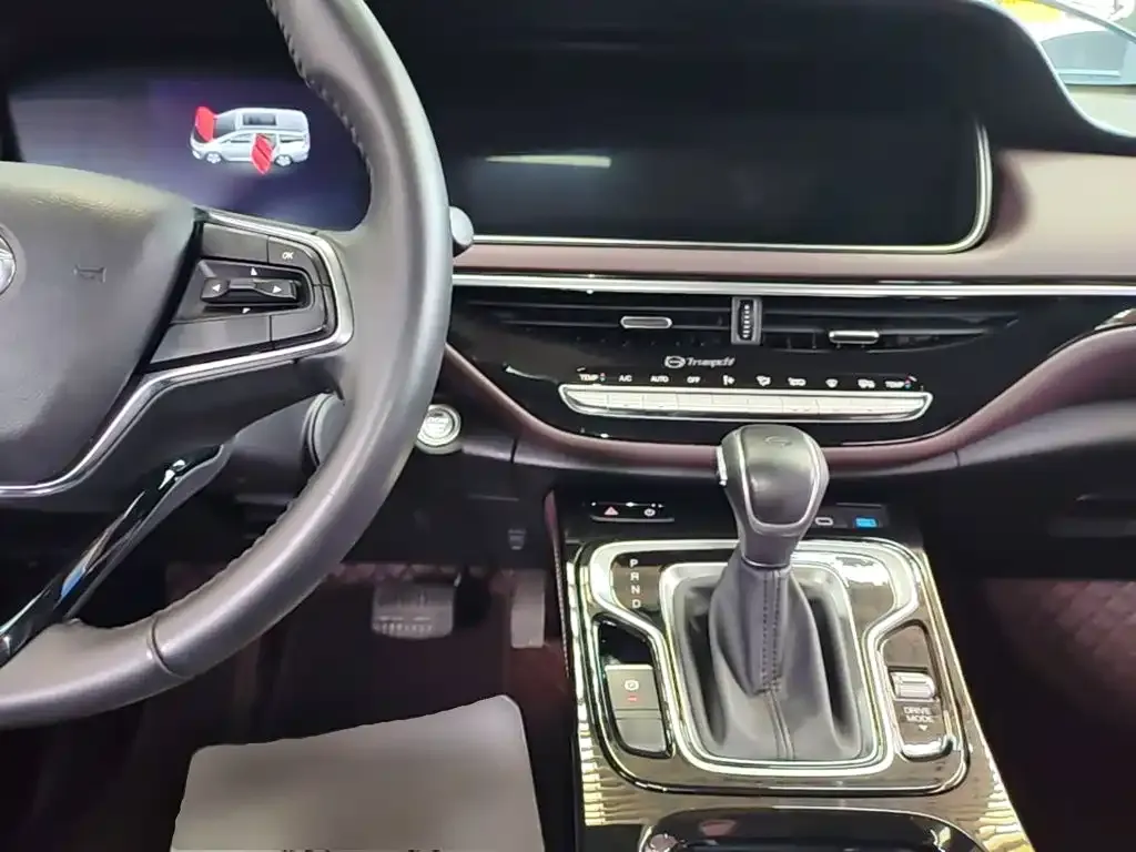 GAC Motor Trumpchi M6 — фото 9