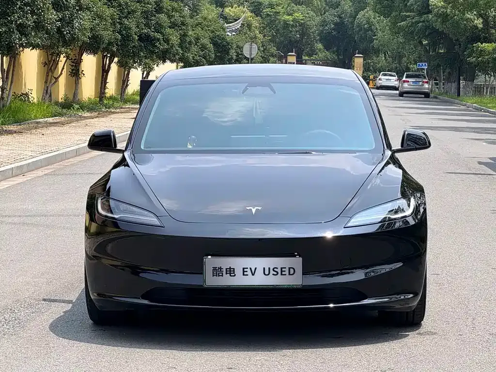 Tesla Model 3 — фото 6