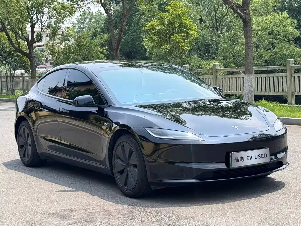 Tesla Model 3 — фото 5