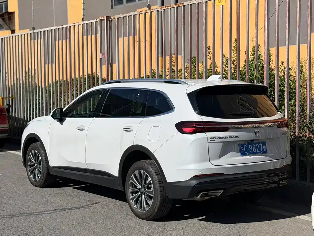 Buick Envision Plus — фото 9