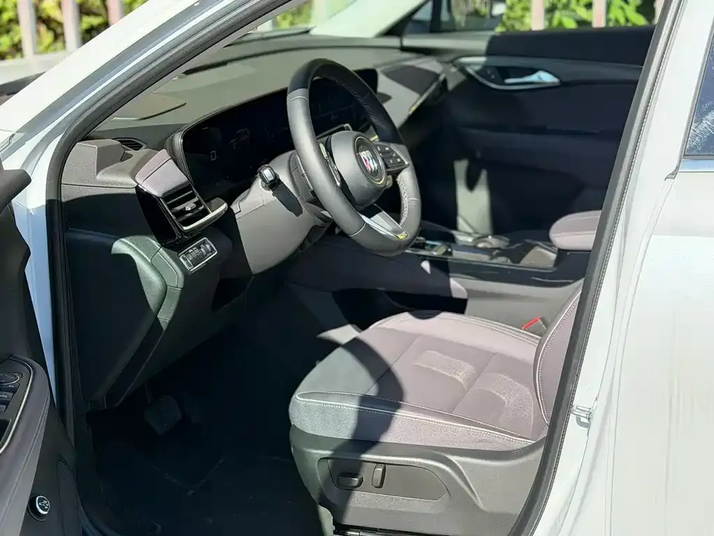 Buick Envision Plus — фото 3