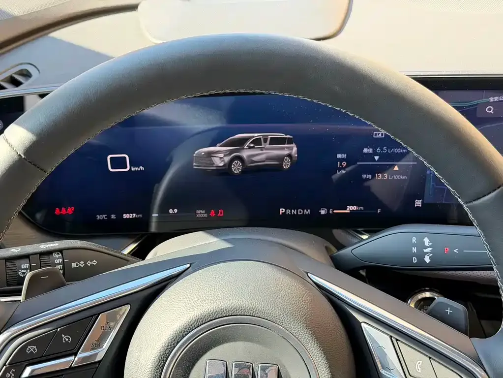Buick Envision Plus — фото 4