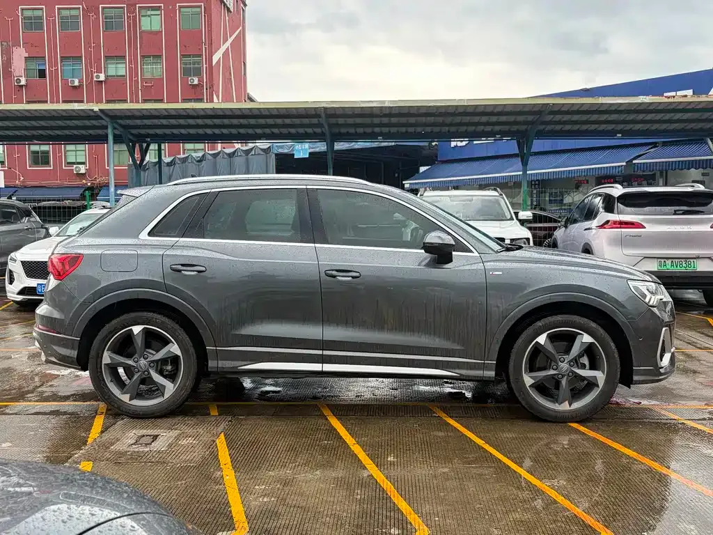 Audi Q3 — фото 6