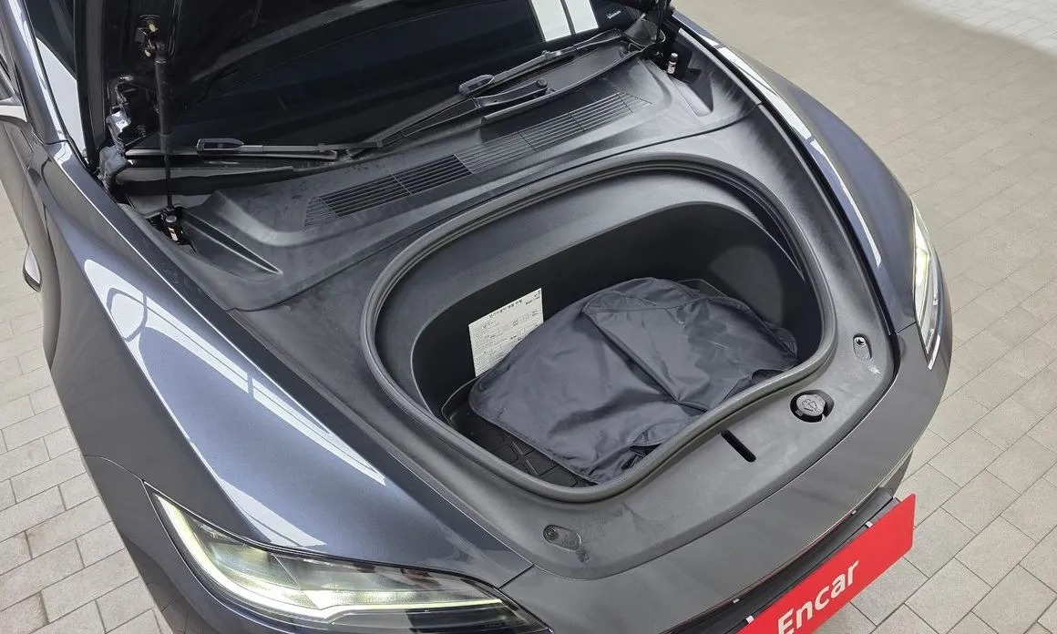 Tesla Model 3 — фото 10