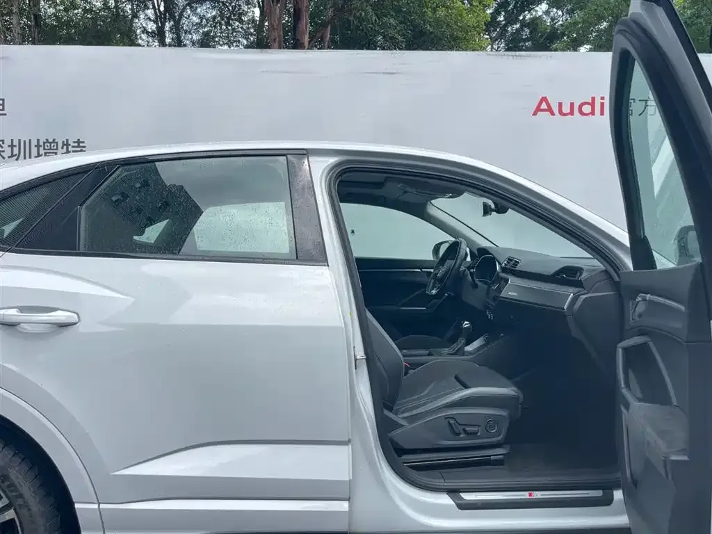 Audi Q3 Sportback — фото 9
