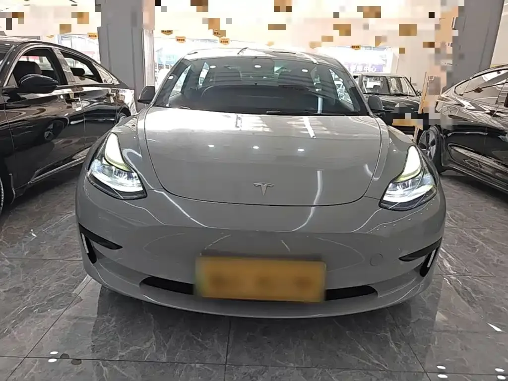 Tesla Model 3 — фото 4
