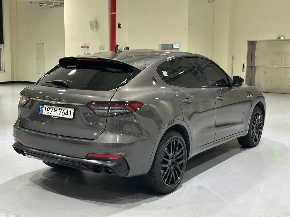 Maserati Levante — фото 2