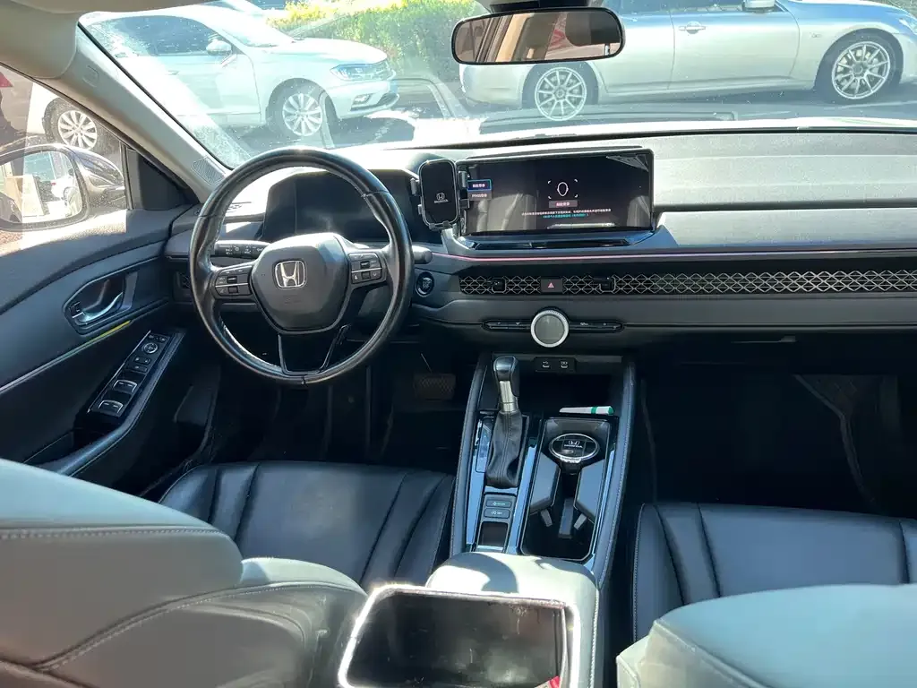 Honda Accord — фото 2