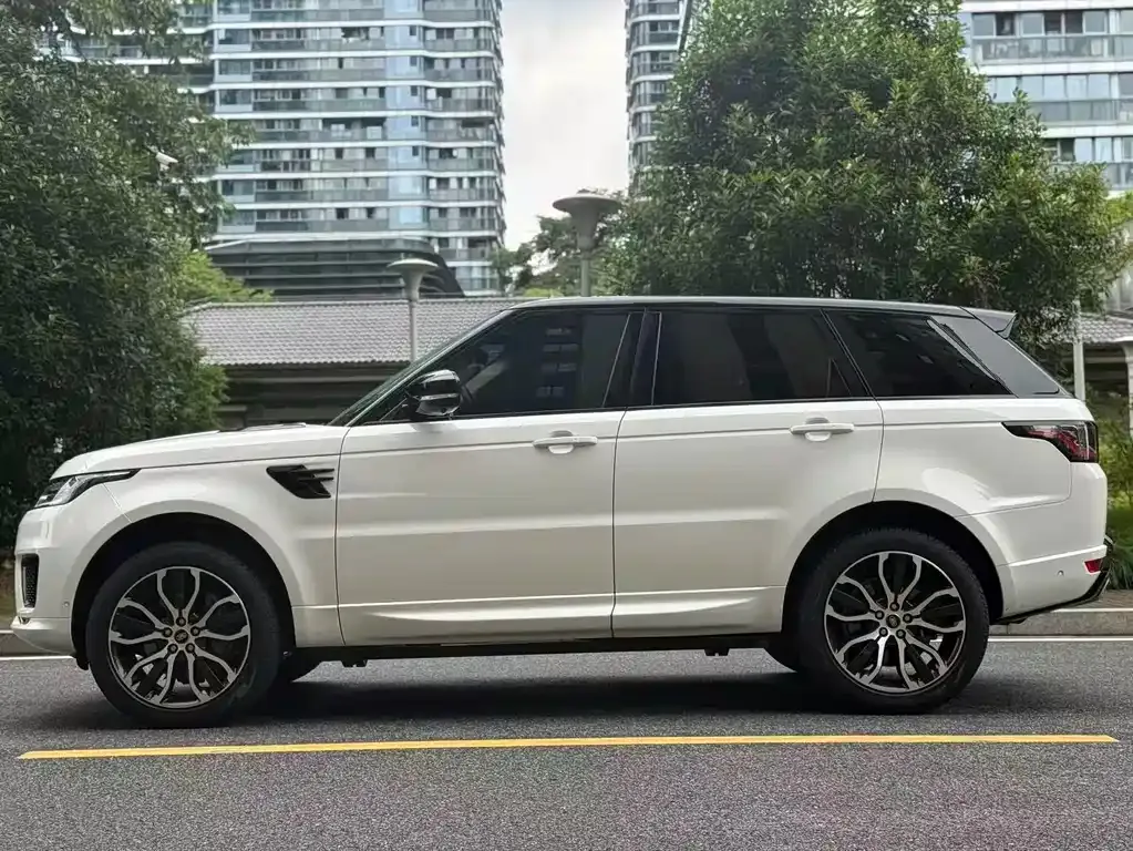 Land Rover Sport — фото 10