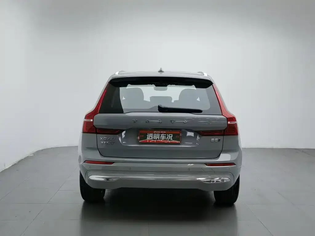 Volvo XC60 — фото 3