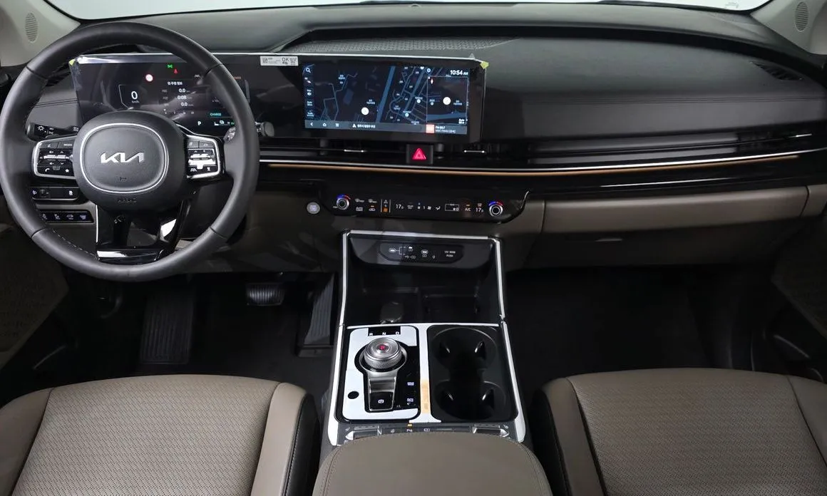 Kia Carnival — фото 10