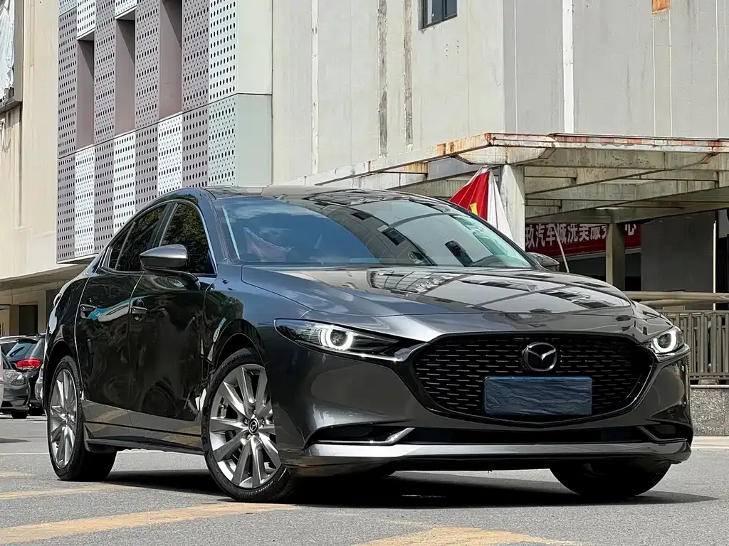Mazda 3 Axela — фото 4