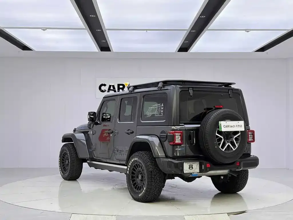 Jeep Wrangler PHEV — фото 3