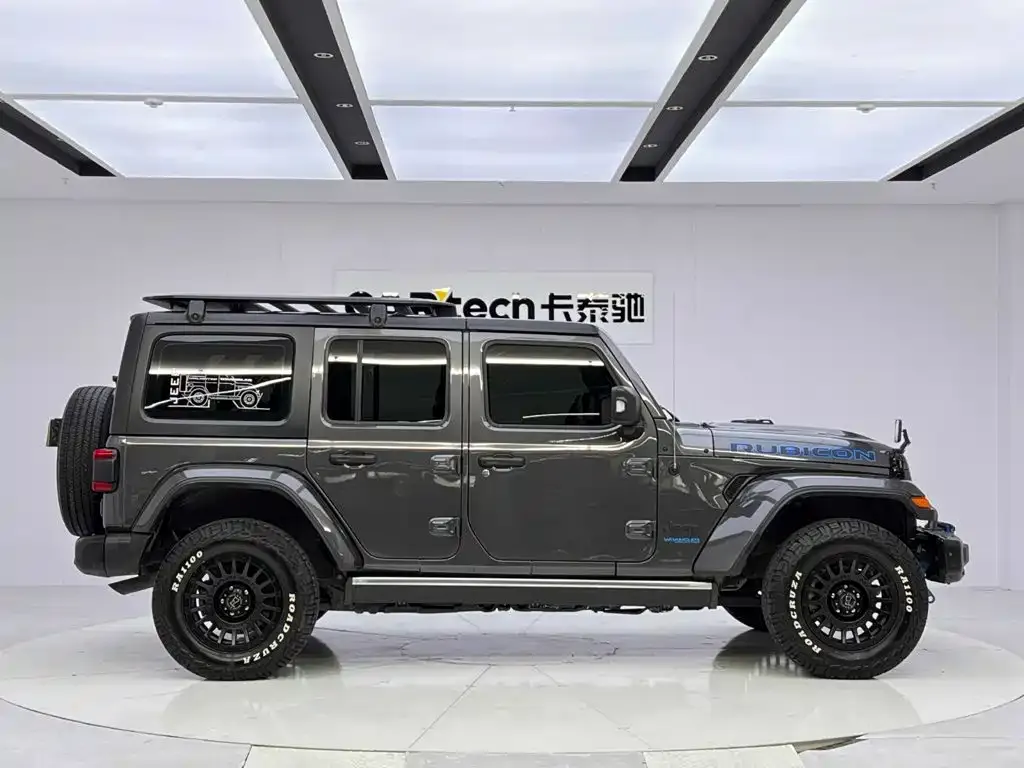 Jeep Wrangler PHEV — фото 8