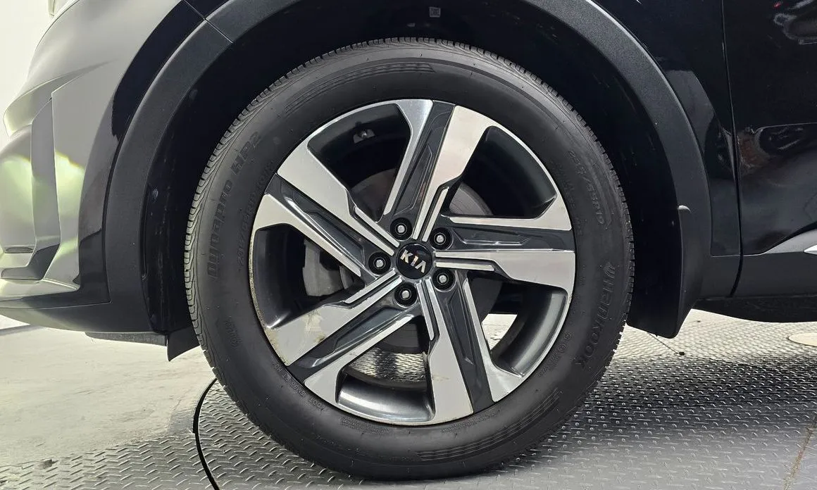 Kia Sorento — фото 7