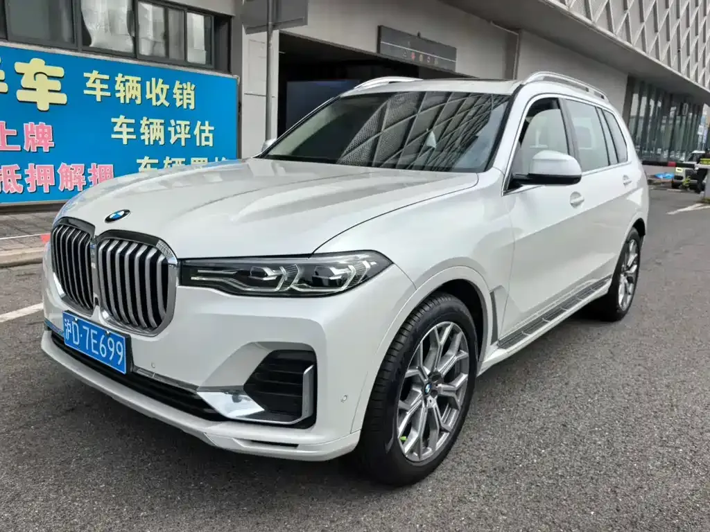 BMW X7 — фото 1