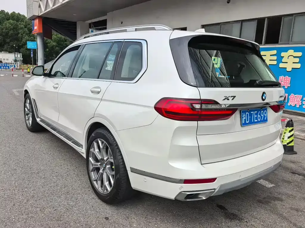 BMW X7 — фото 4