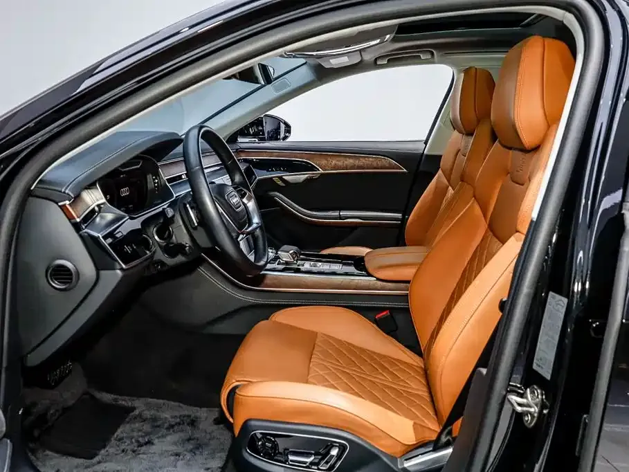 Audi A8 — фото 8