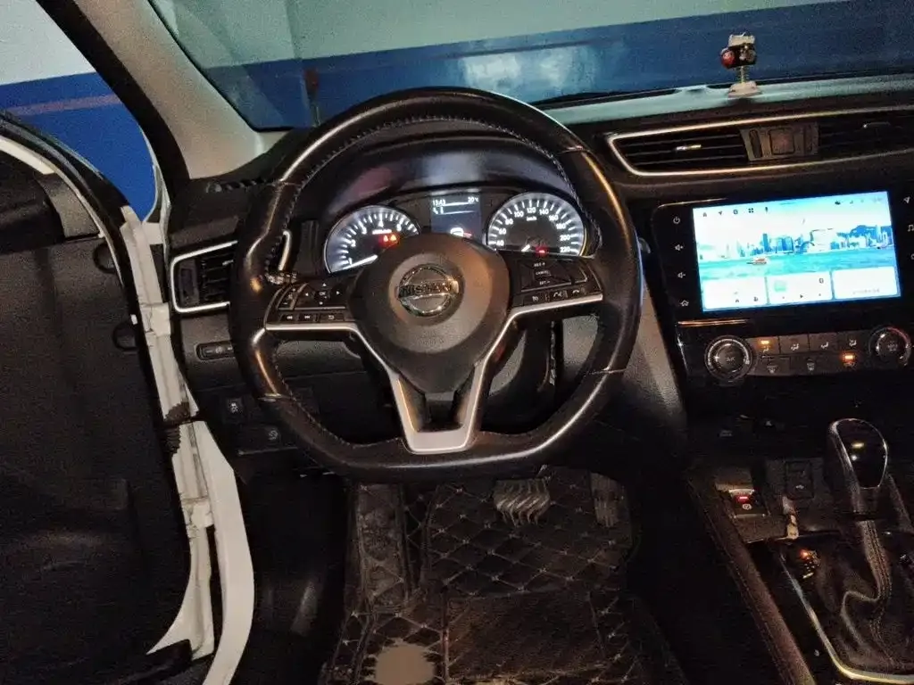 Nissan Qashqai — фото 4
