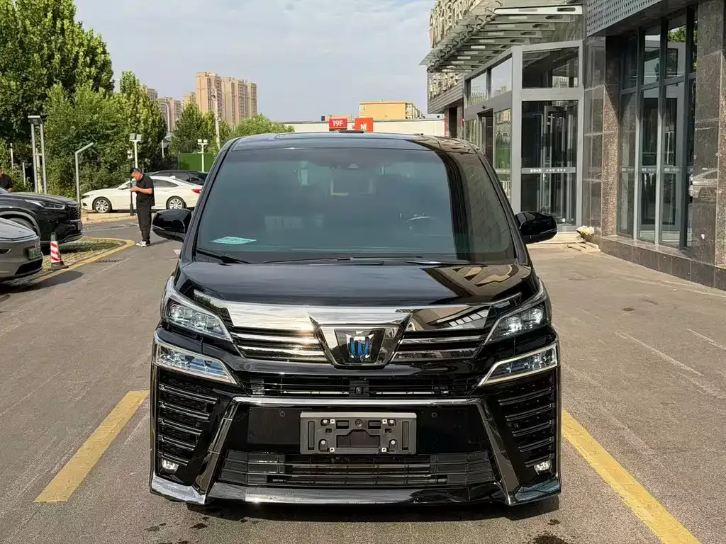 Toyota Vellfire — фото 5