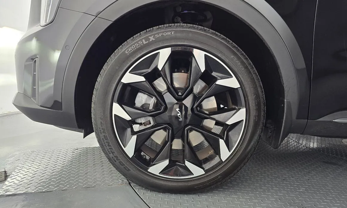 Kia Sorento — фото 7