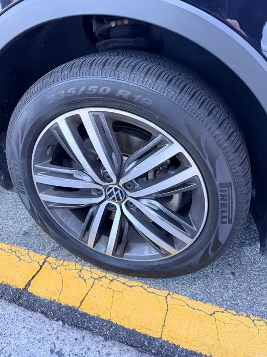 Volkswagen Tiguan — фото 6