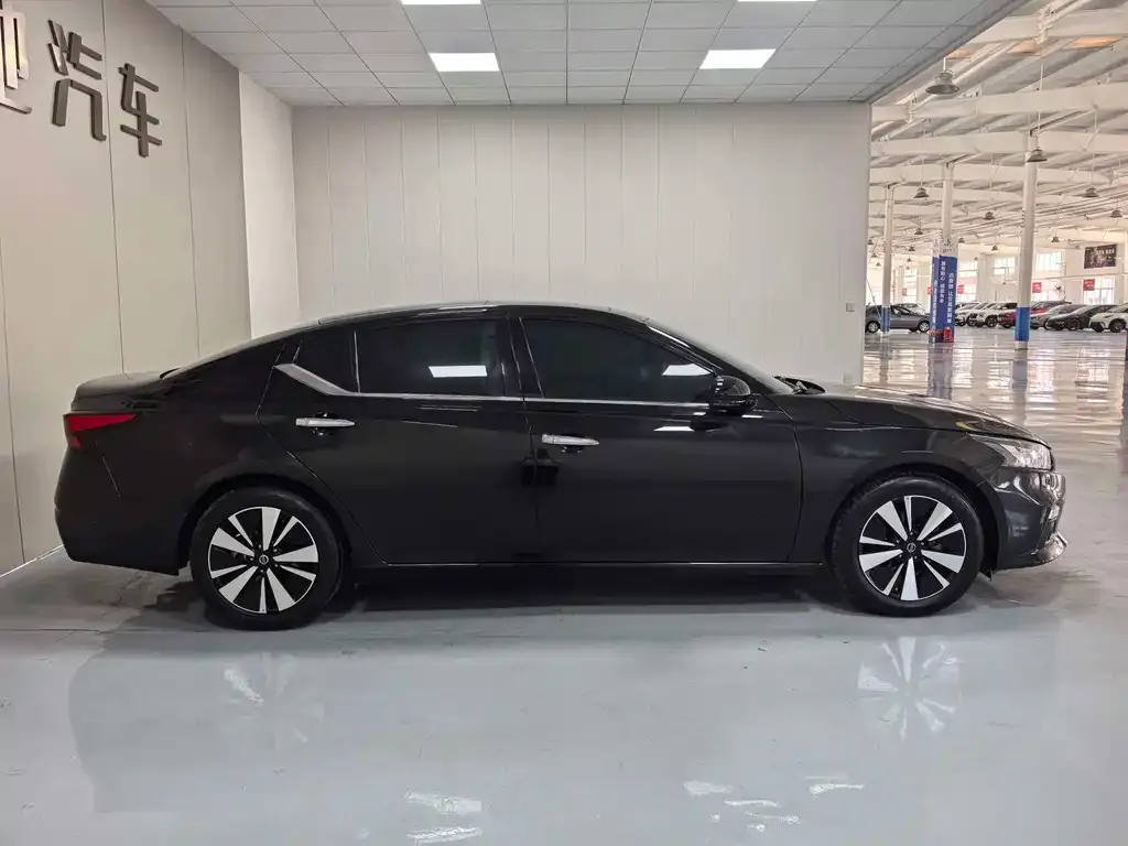 Nissan Teana — фото 4