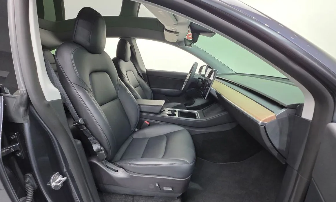 Tesla Model Y — фото 10