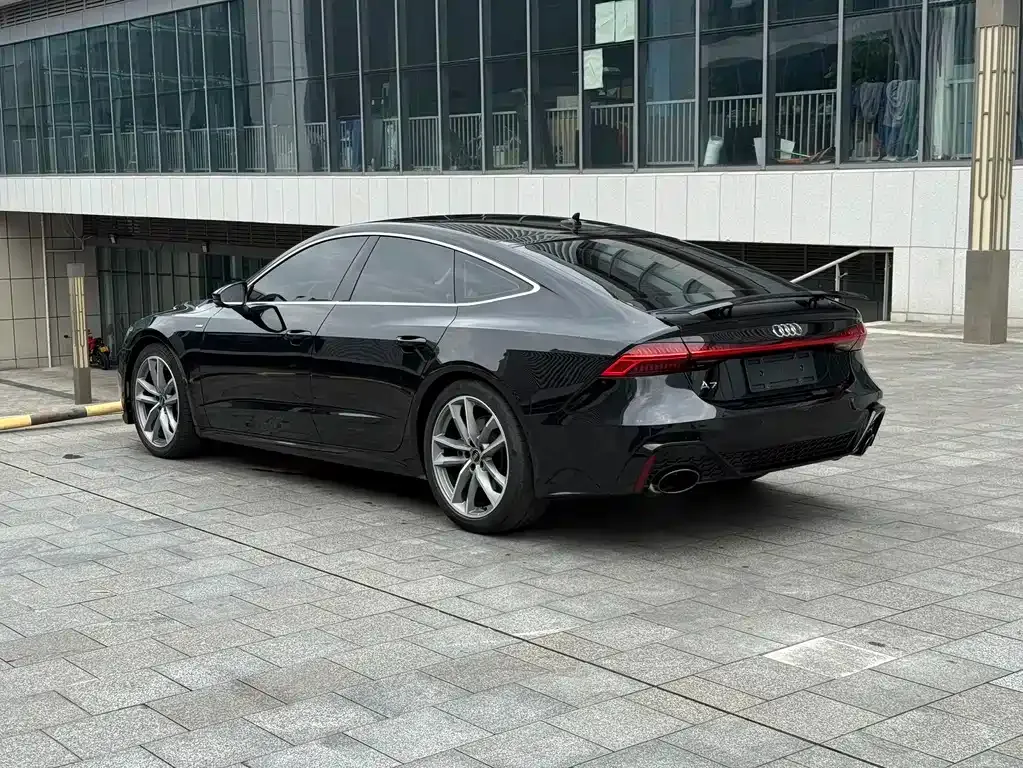 Audi A7 — фото 8