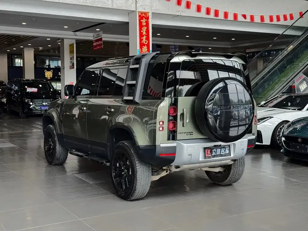 Land Rover Defender — фото 5