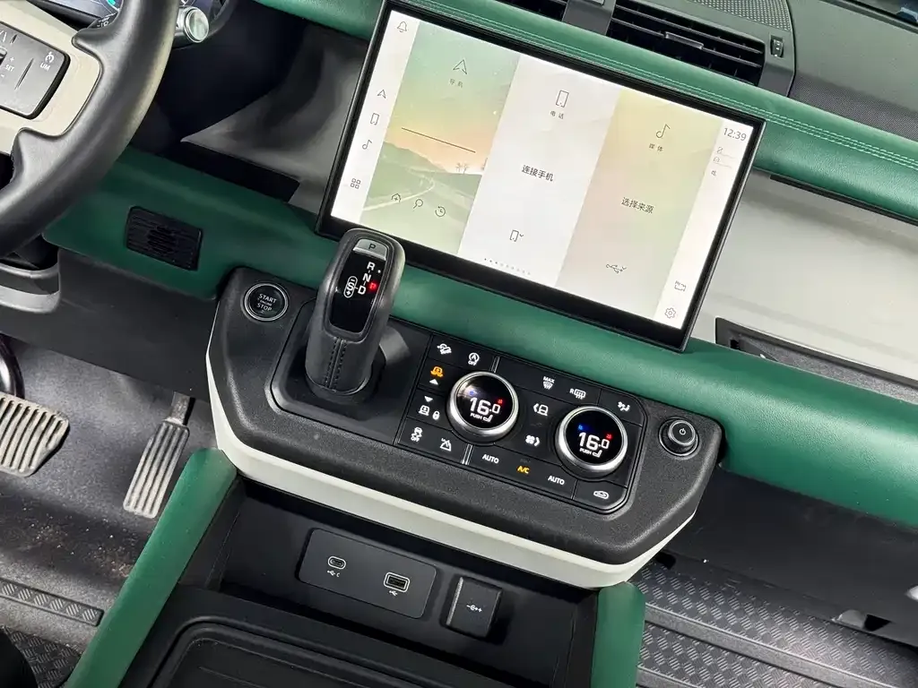 Land Rover Defender — фото 8