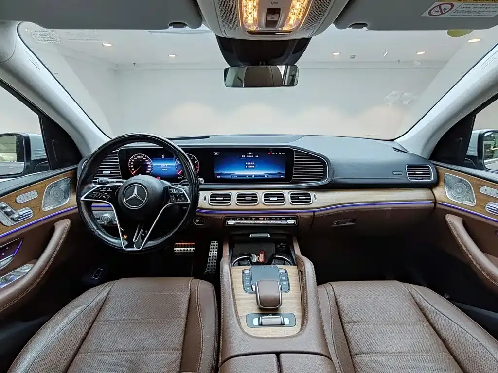 Mercedes-Benz GLS — фото 6