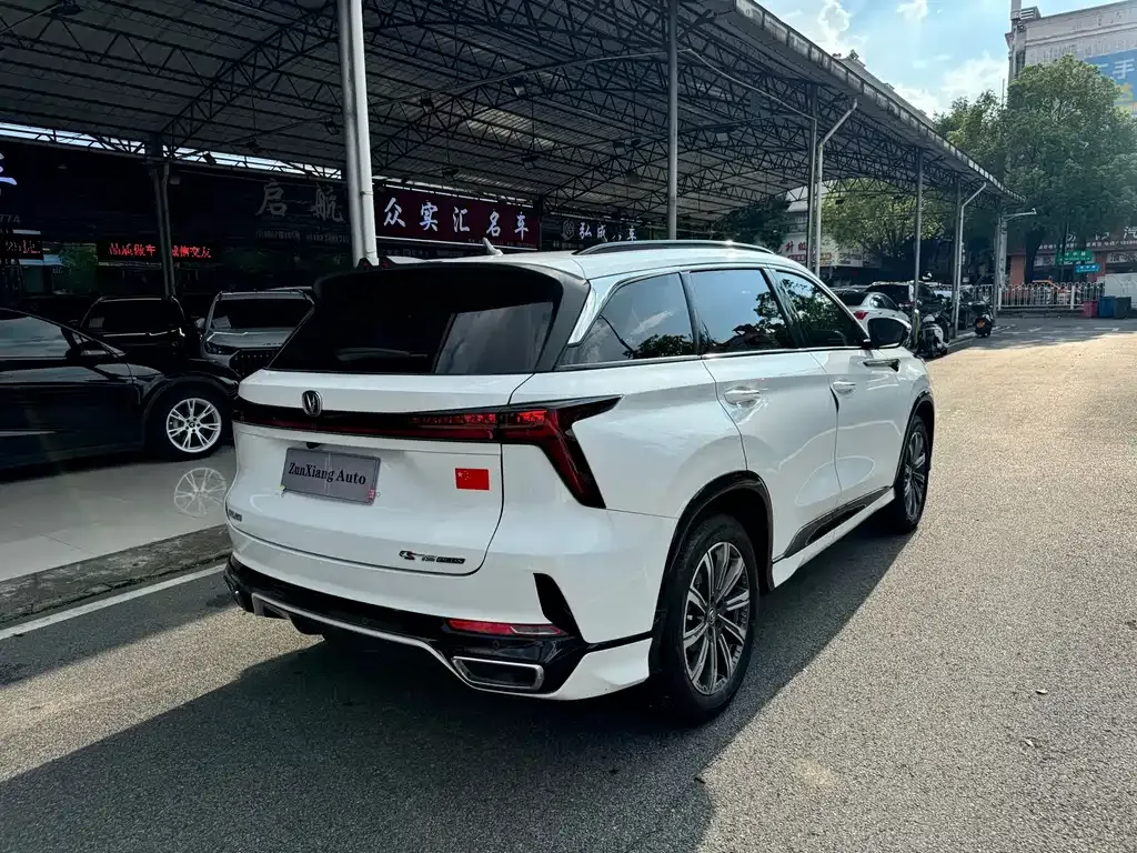 Changan CS75 PLUS — фото 8