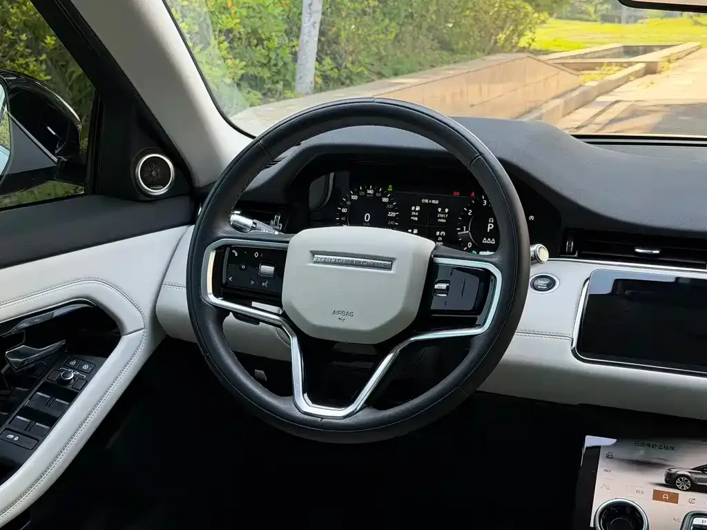Land Rover Evoque — фото 2