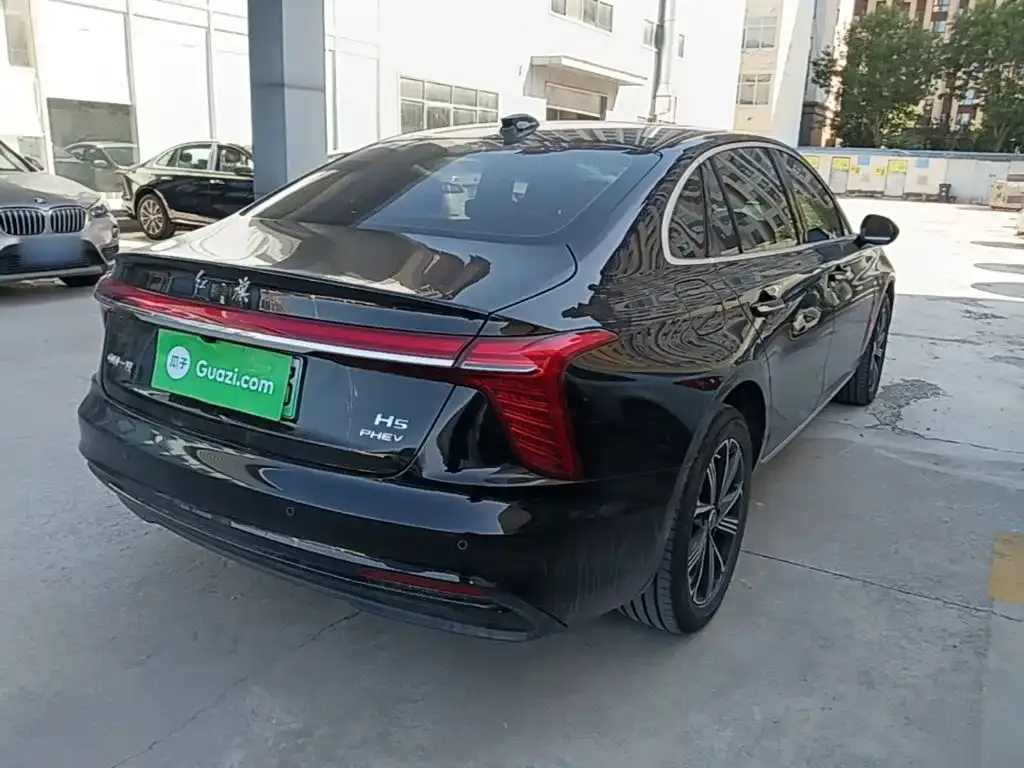 Hongqi H5 PHEV — фото 6