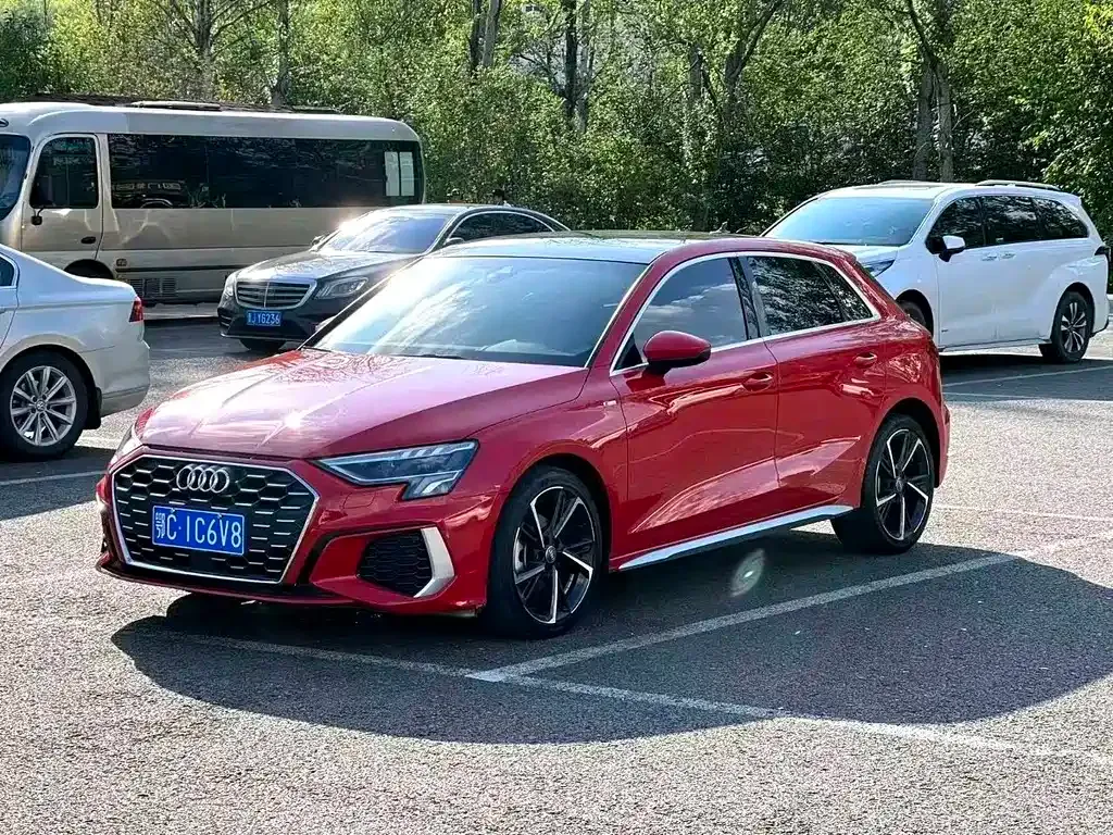 Audi A3 — фото 1