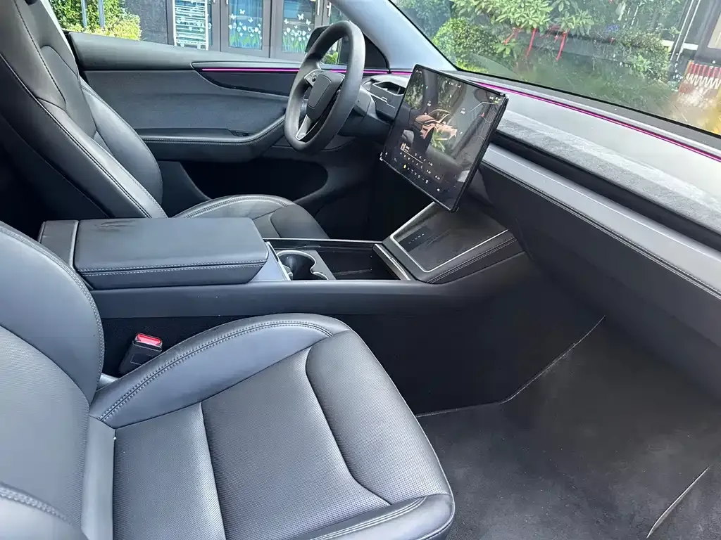 Tesla Model Y — фото 4