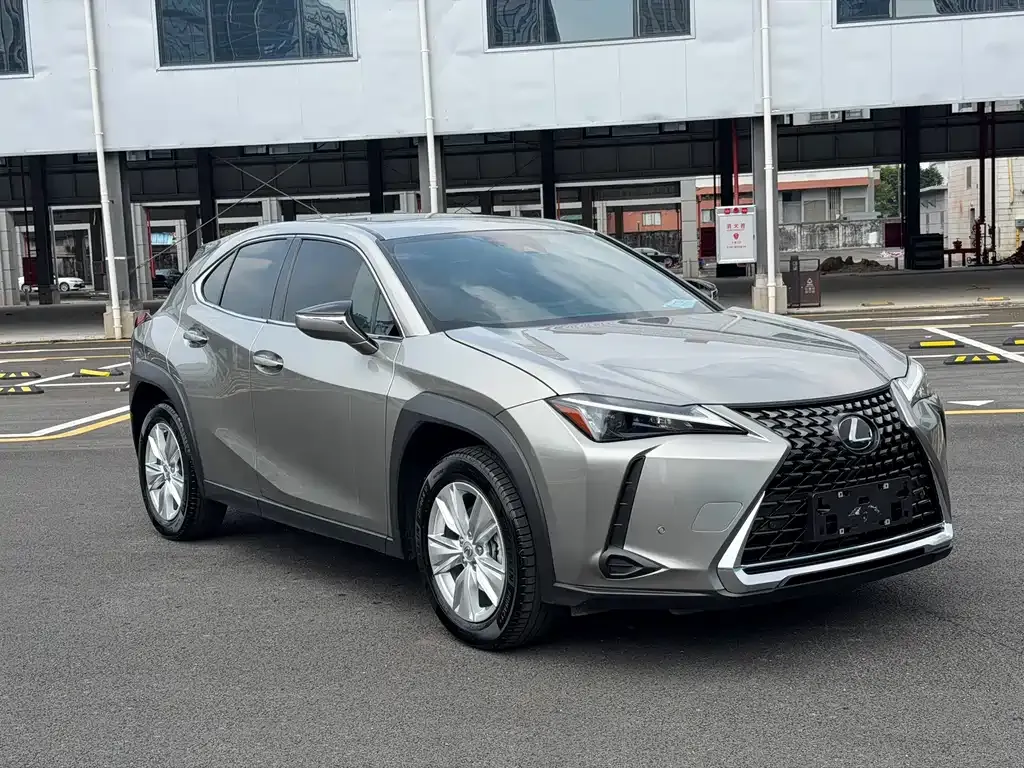 Lexus UX — фото 6