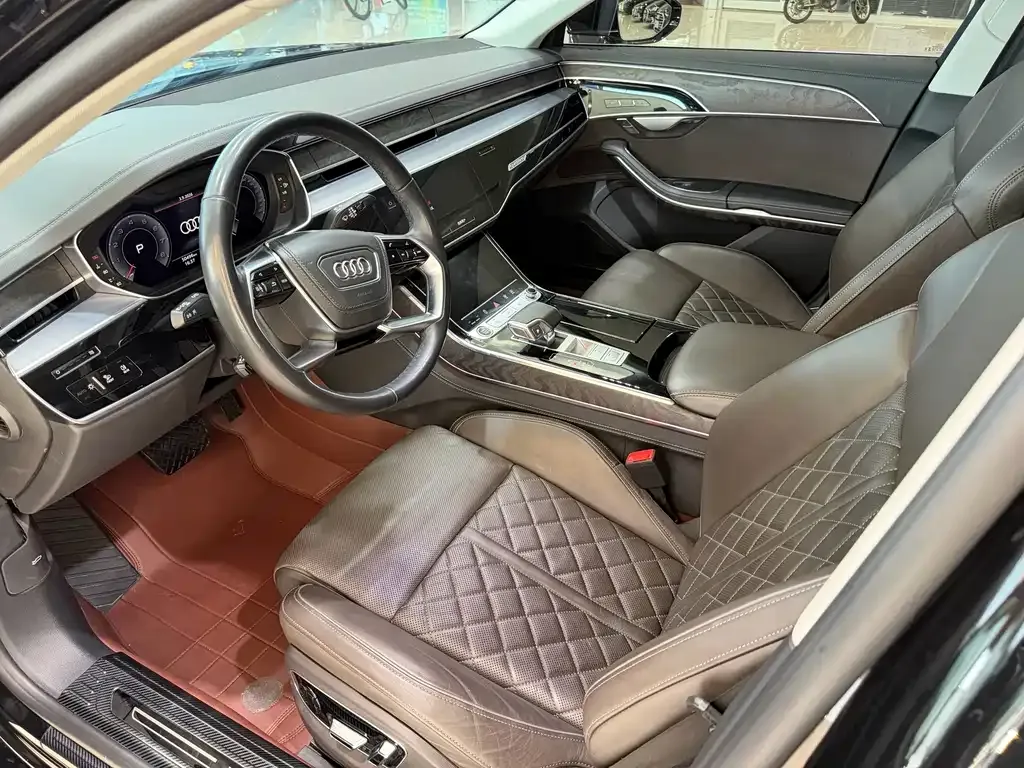 Audi A8 — фото 4