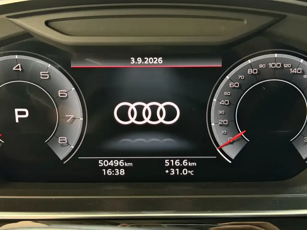 Audi A8 — фото 2