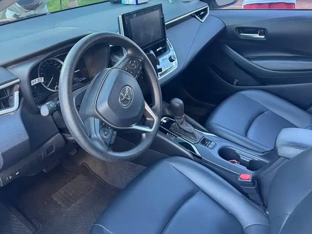 Toyota Corolla — фото 6