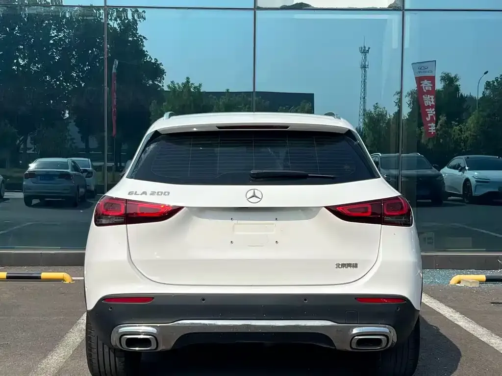 Mercedes-Benz GLA — фото 6