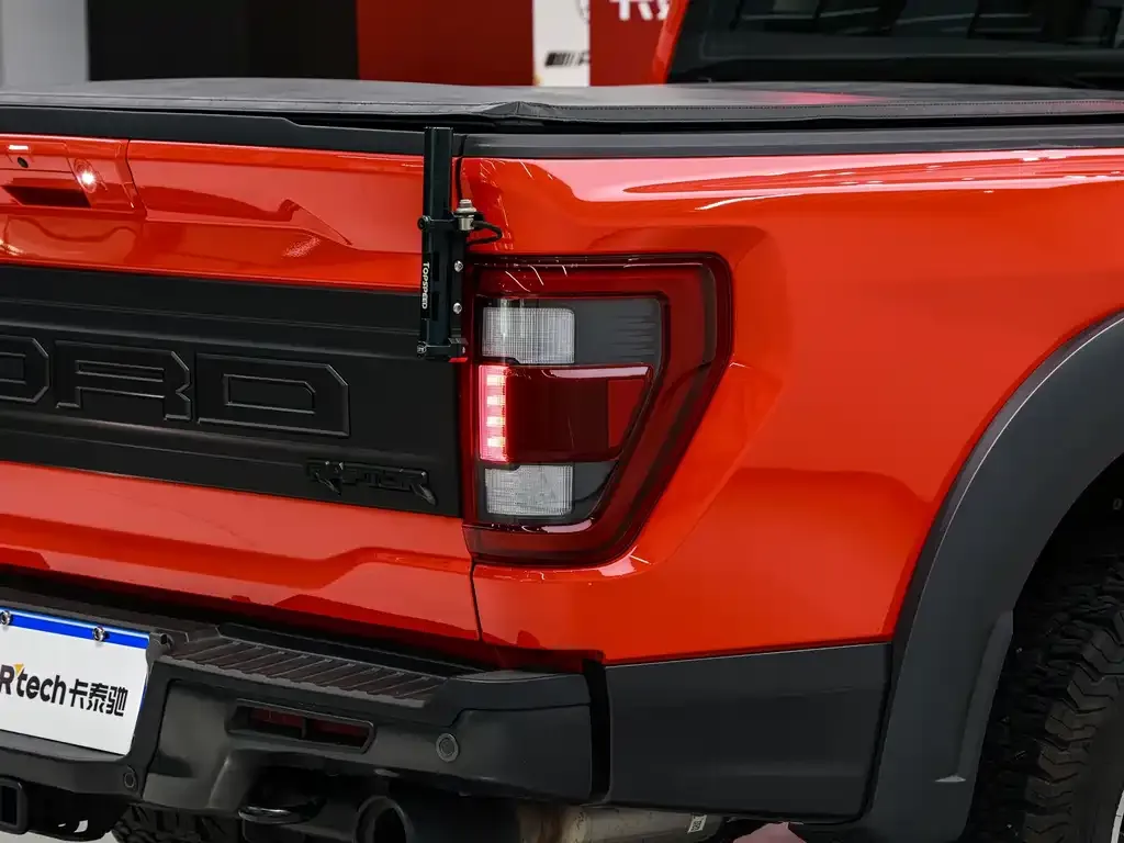 Ford F-150 Raptor — фото 8