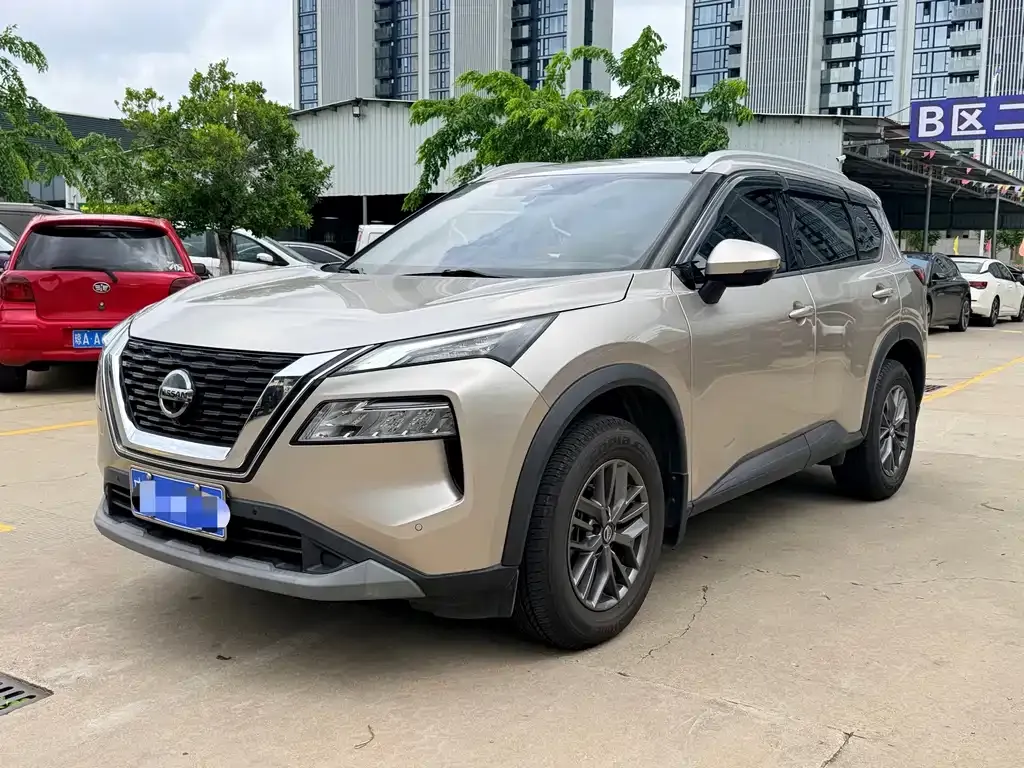 Nissan X-Trail — фото 1