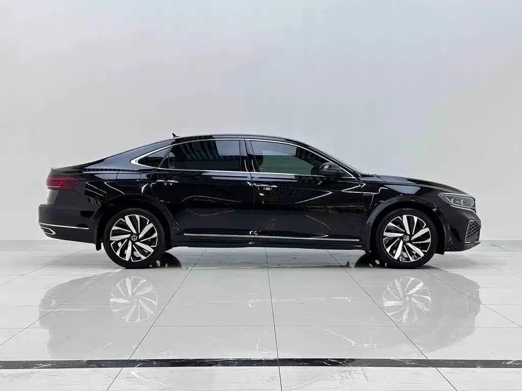 Volkswagen Passat — фото 3