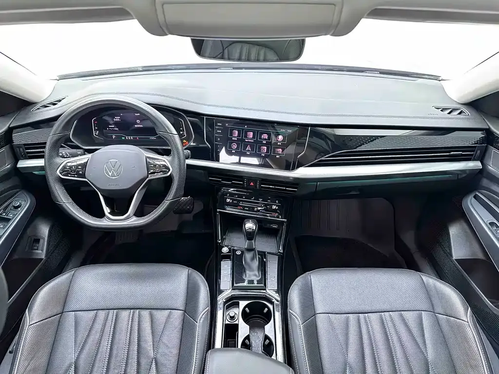Volkswagen Passat — фото 8